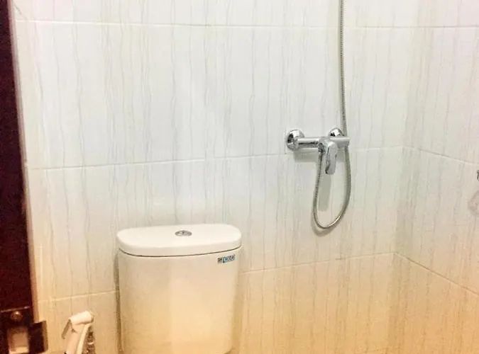 D Bucu Gues House بيت ضيافة *