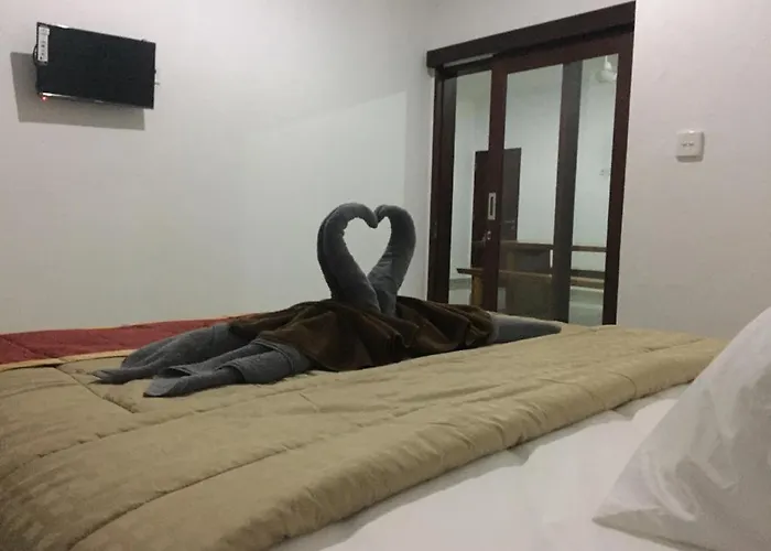 D Bucu Gues House بيت ضيافة *